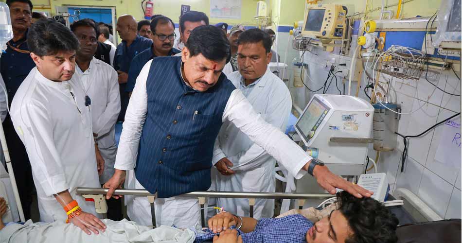मुख्यमंत्री डॉ. यादव ने ट्रॉमा सेंटर पहुँचकर घायलों के स्वास्थ्य की ली जानकारी